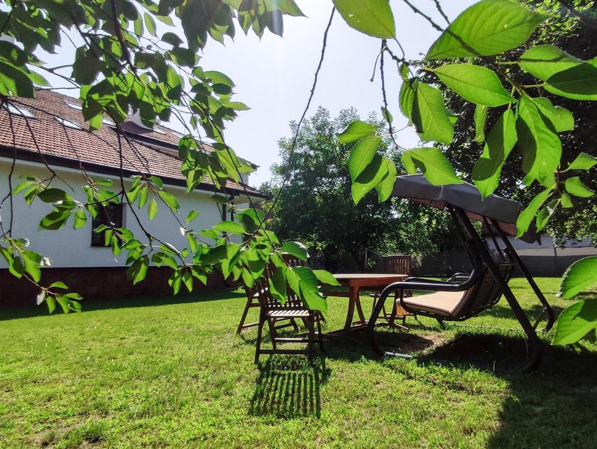 Apart Hostel S8 Blizne Jasinskiego Exterior foto